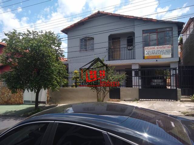 Casa para Venda em Belo Horizonte - 1