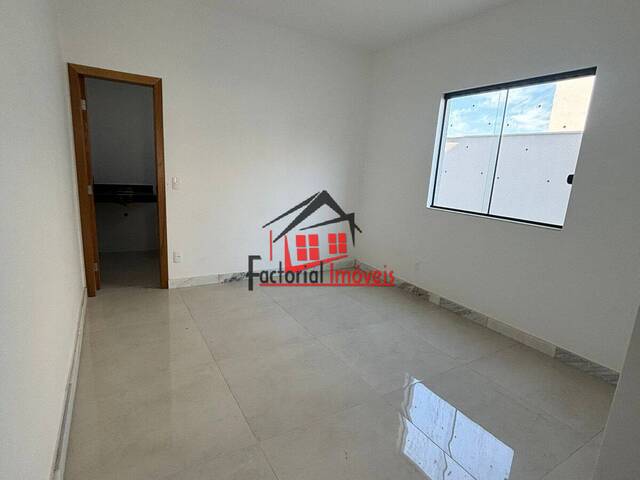 #2208 - Casa para Venda em Contagem - MG